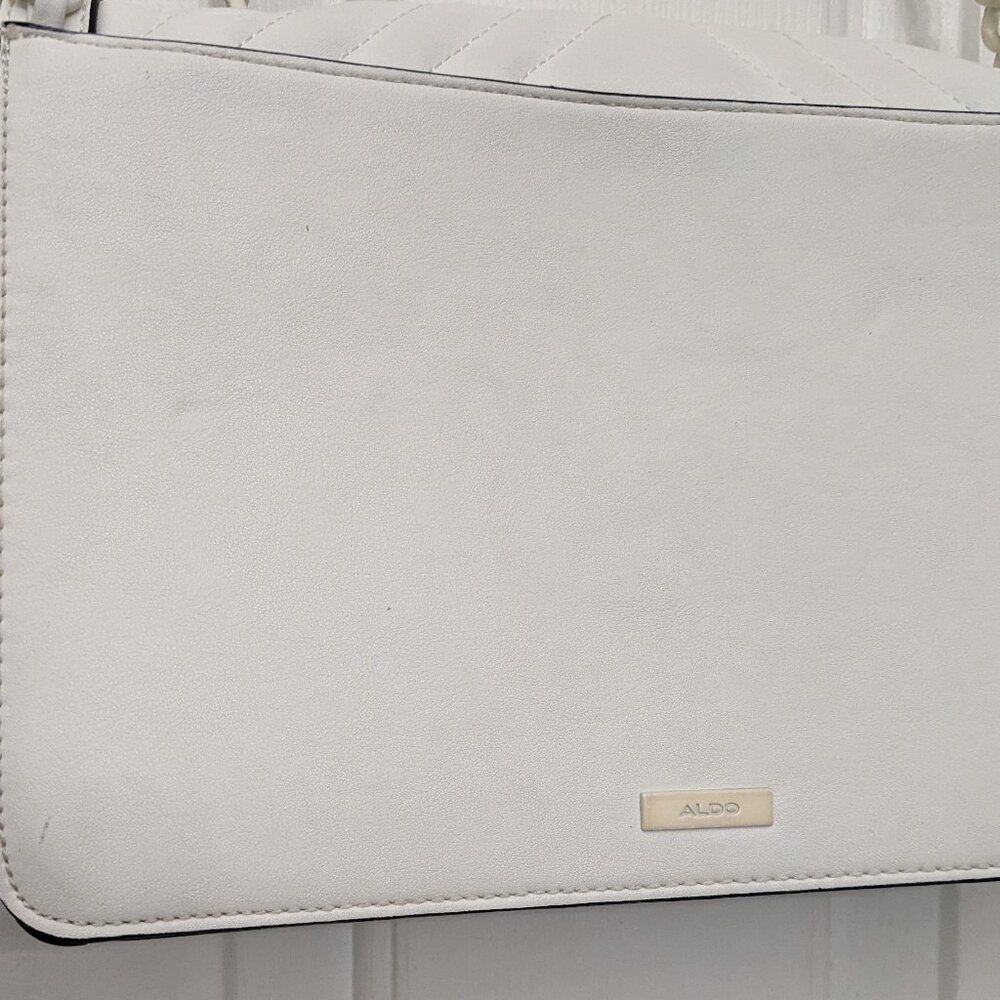 ALDO Greenwald Crossbody Bag Medium White Overflow With Metal Chain - Picture 16 of 16